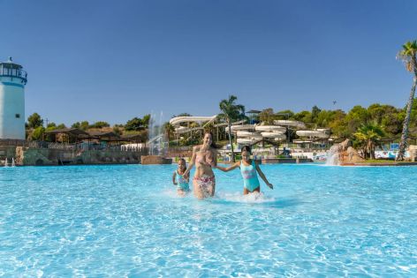 Семейна почивка в Magic Natura Animal, Waterpark Polynesian Lodge Resort 4*, Испания! 7 нощувки, All Inclusive, самолетен билет и трансфер!