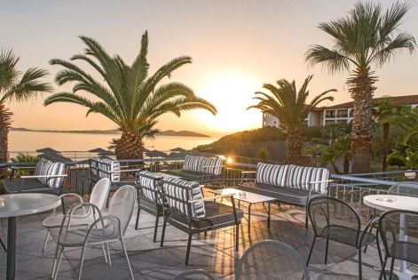 Akrathos Beach Hotel