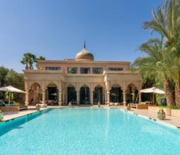Palais Namaskar